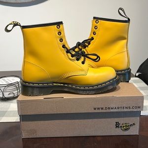 Dr. Martens Women's 1460 8-Eye Yellow Smooth